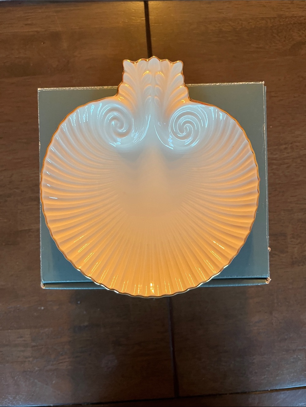 Lenox White Ceramic Shell Trinket Dish with Gold Trim